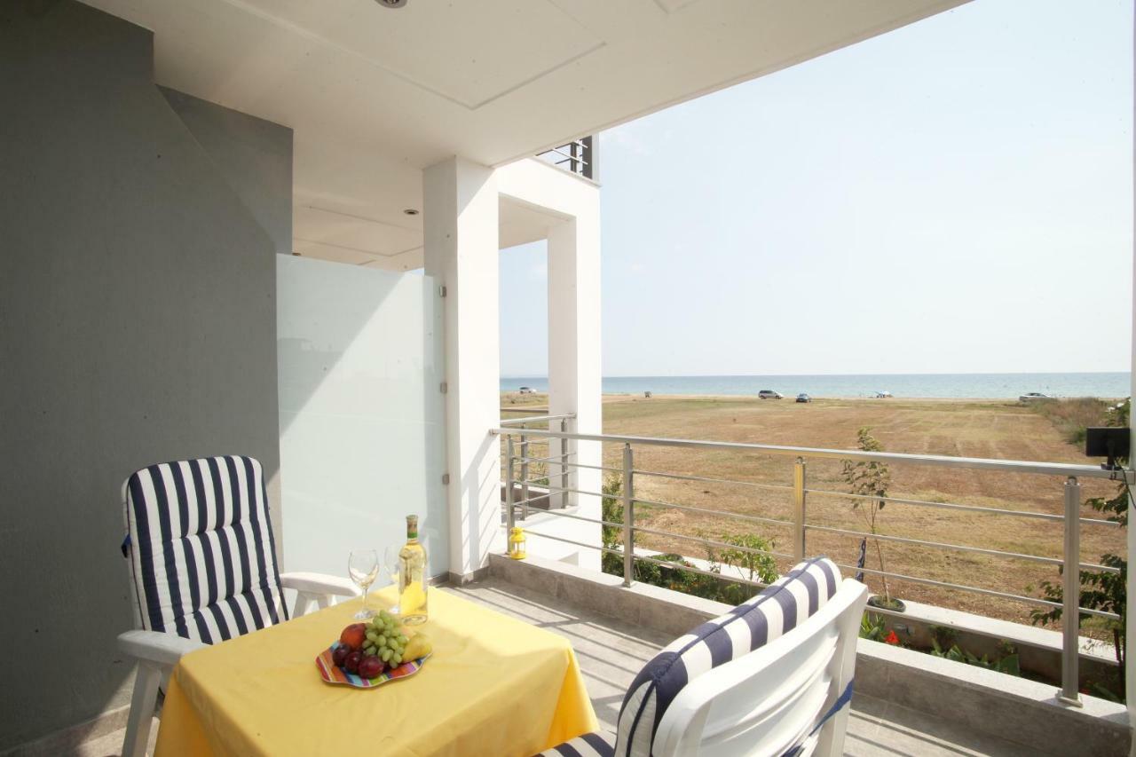 See To Sea Apartments Paralia Dionysiou Esterno foto